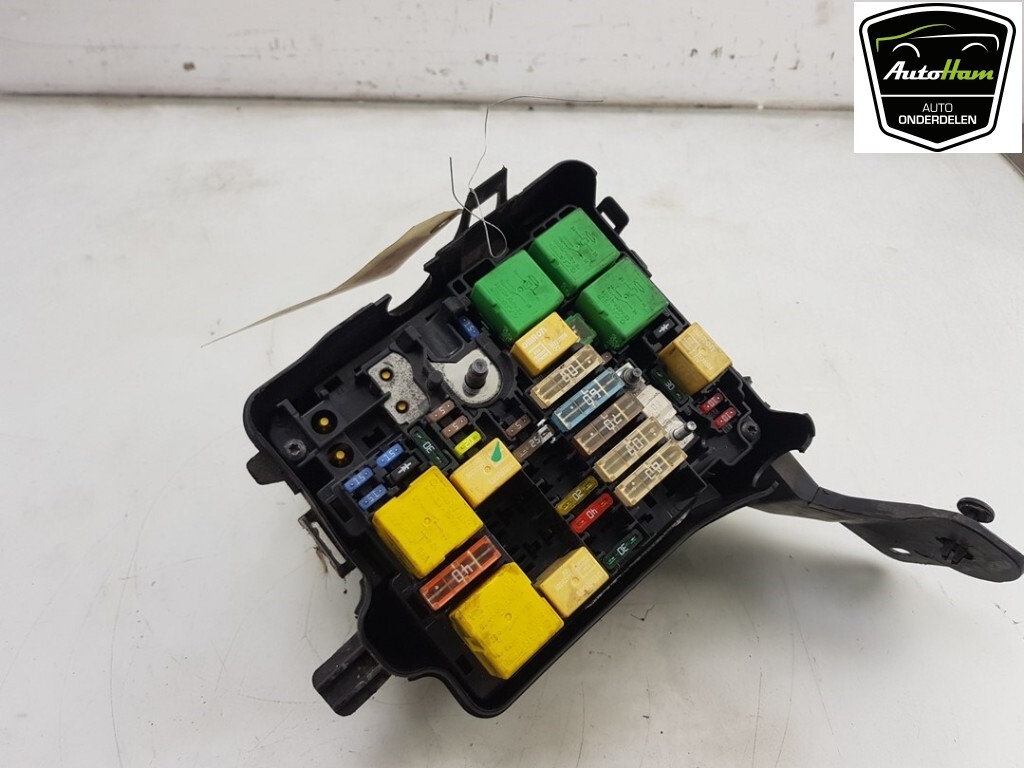 BI-SU16プレシャスBOX2024（xd） M8 Stud for ZCASE® FHZ Fuse Box