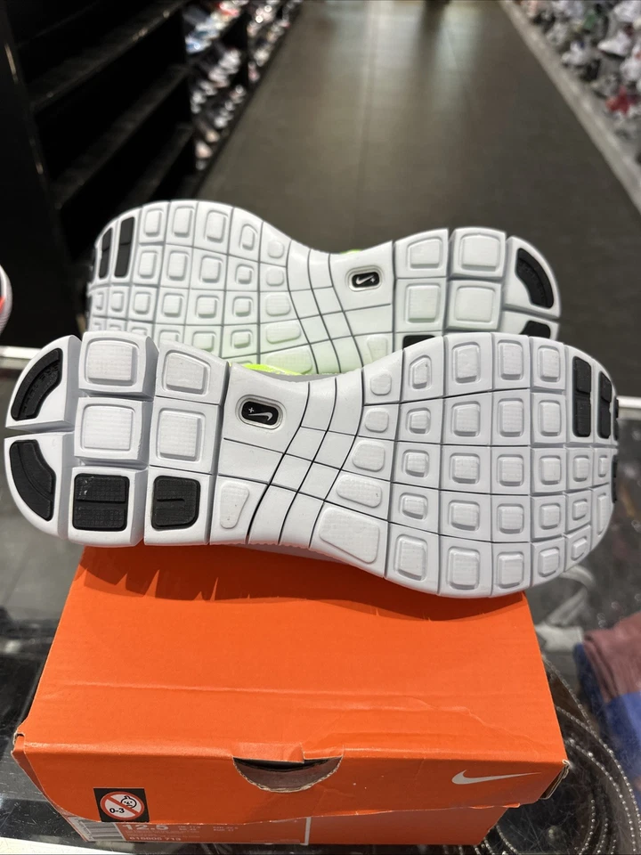 Nike Free Flyknit+ Sz 12.5 Volt Grey Running Shoes 615805-713 Knit - Image 3 of 4