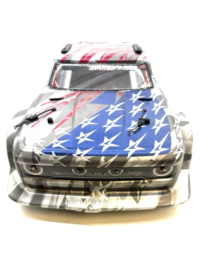 ARRMA Infraction V2 6S BLX Brushless 1:7 Scale RTR Electric 4WD Silver - Image 3 of 4