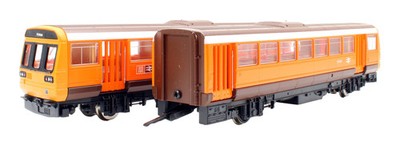 HORNBY OO R297 GTR MANCHESTER PTE 142 ''OLDHAM/MANCHESTER'' PACER TWIN RAILBUS