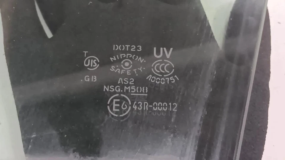 Puerta delantera izquierda conductor ventana cristal 4 puertas sedán a través de 3/10 09-10 INFINITI G37 Foto 4 de 4