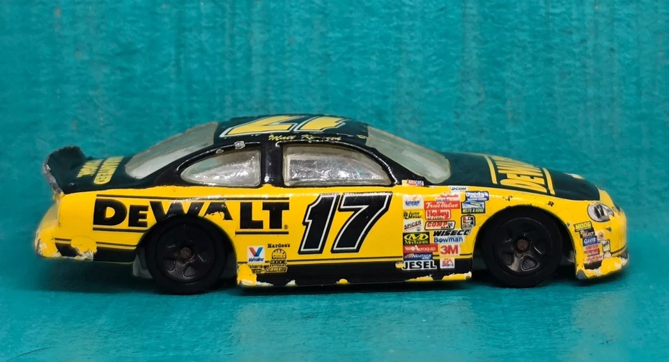Matchbox/Hot Wheels NASCAR Matt Kenseth #17 DeWalt Stock Car 1/64 - 02 Foto 2 de 4