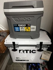 RTIC 22 Qt Ultra-Light Cooler + IGLOO 16 Qt Roller Combo New Ice Chest Set