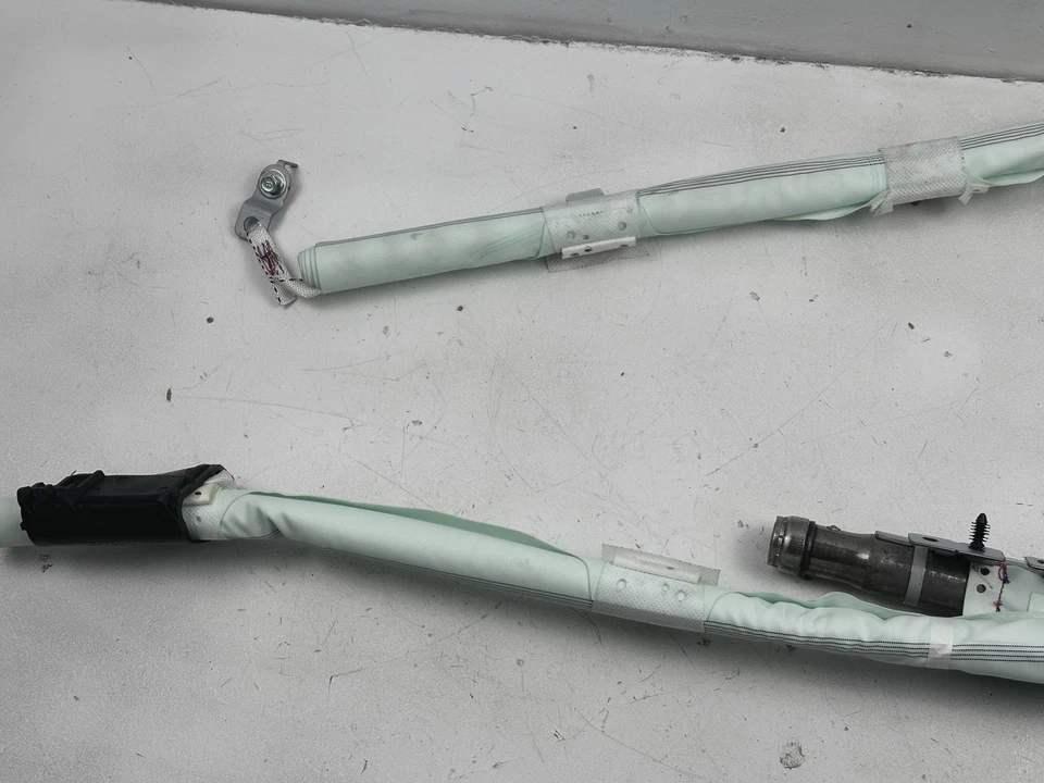 KIA STINGER 2018-2023 OEM RIGHT PASSENGER ROOF SWITCH ASSEMBLY - Image 3 of 4