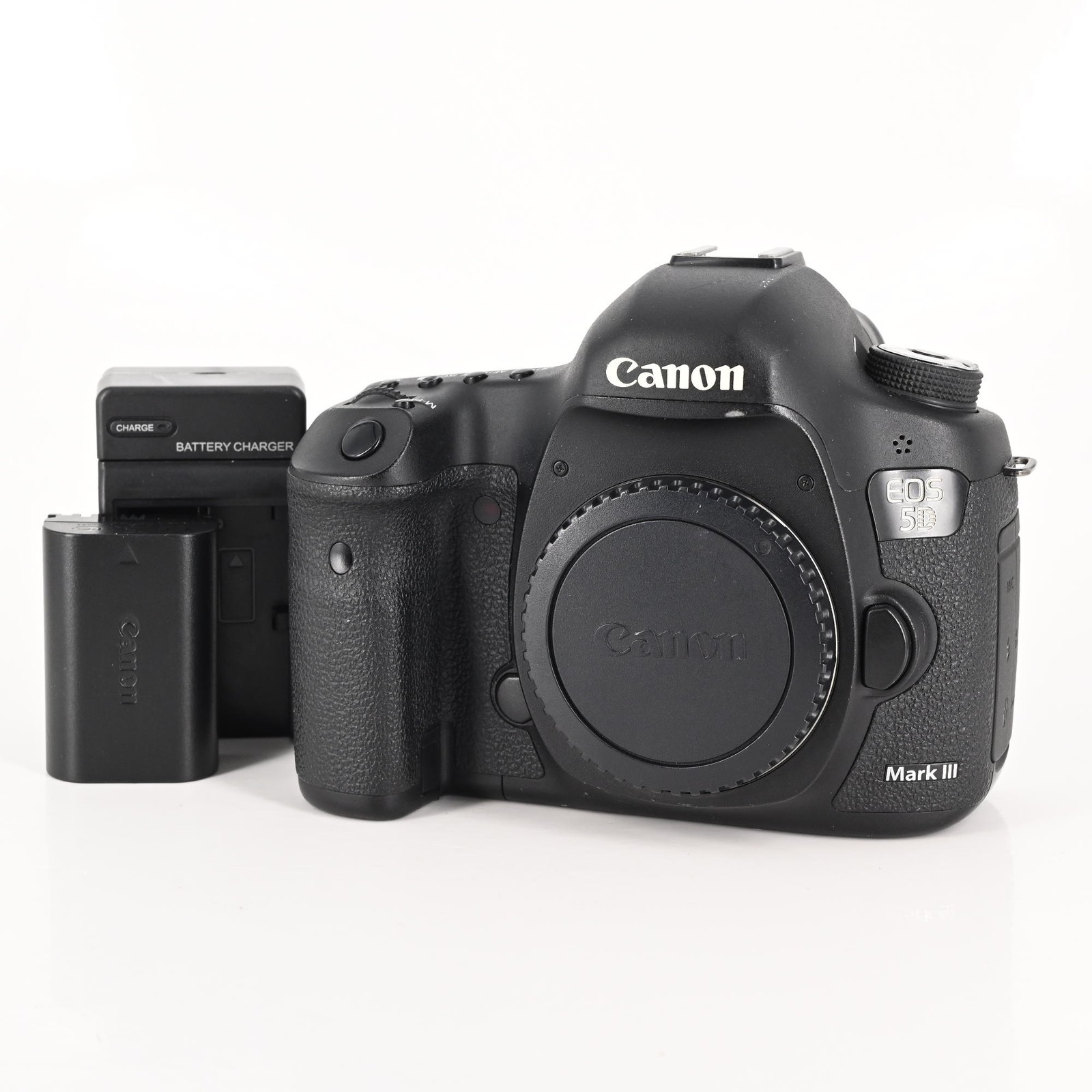 Canon EOS 5D Mark III 22.3MP Digital SLR Camera Body #109Roberts Camera - Photo Industry Leader since 1957!