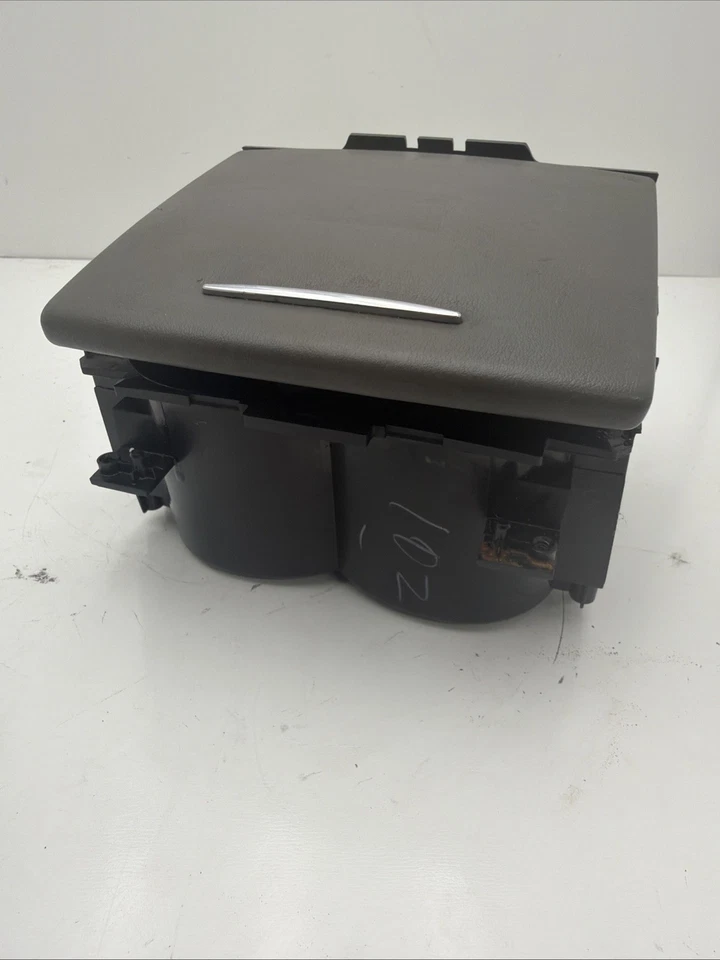 2012 INFINITI G37 CENTER CONSOLE CUP HOLDER TRIM OEM 684PG-00A07 - Image 3 of 4