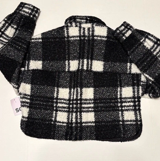 Women’s Cropped black & white jacket with front & side pockets Sz Medium - Image 4 of 4