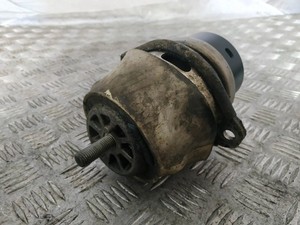 VW TOUAREG 7P5 Motorhalter rechts 7L8199131F 3.00 Diesel 180kw 2012 18166243