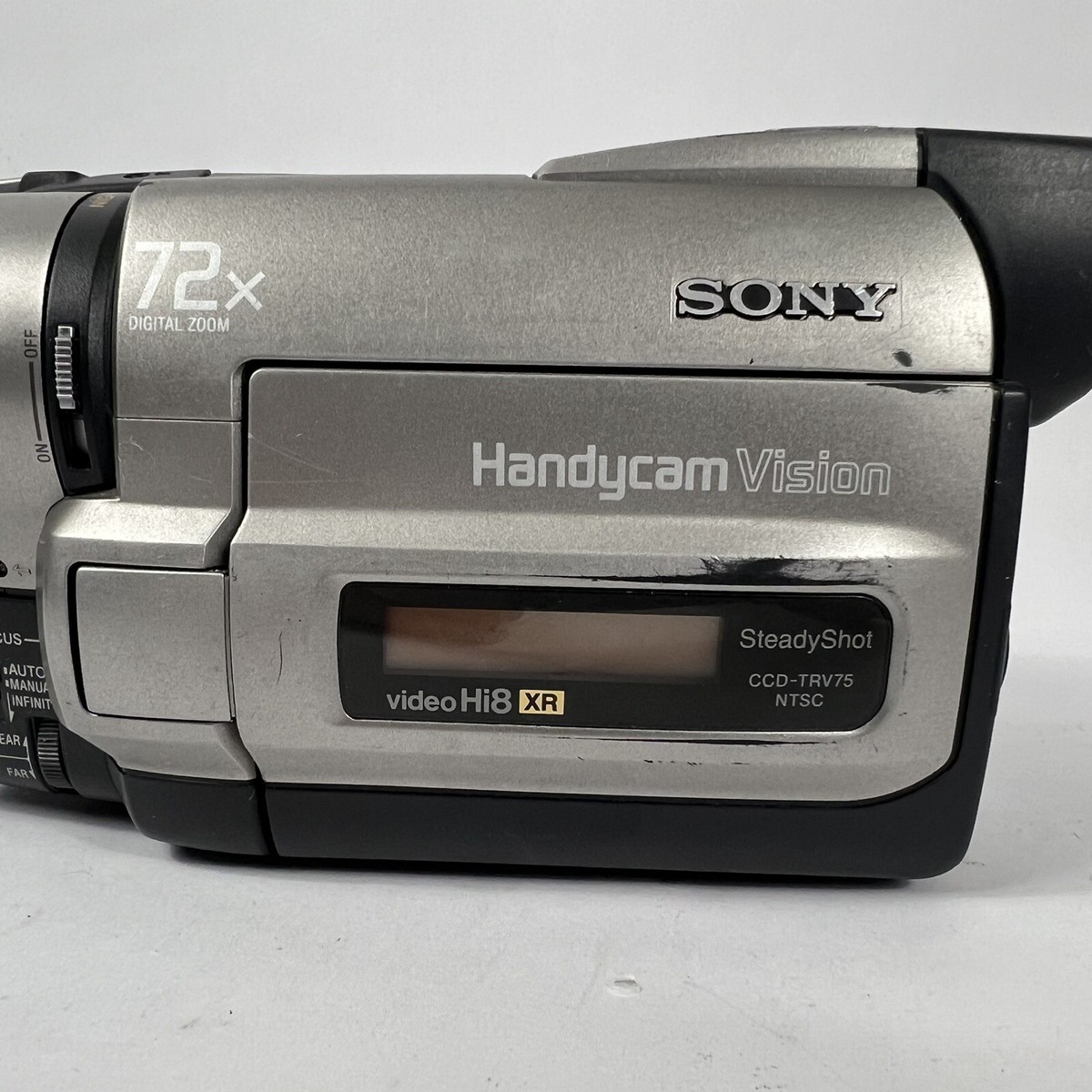 Sony CCD-TRV75 NTSC Hi8 XR Video Camera Camcorder HandyCam