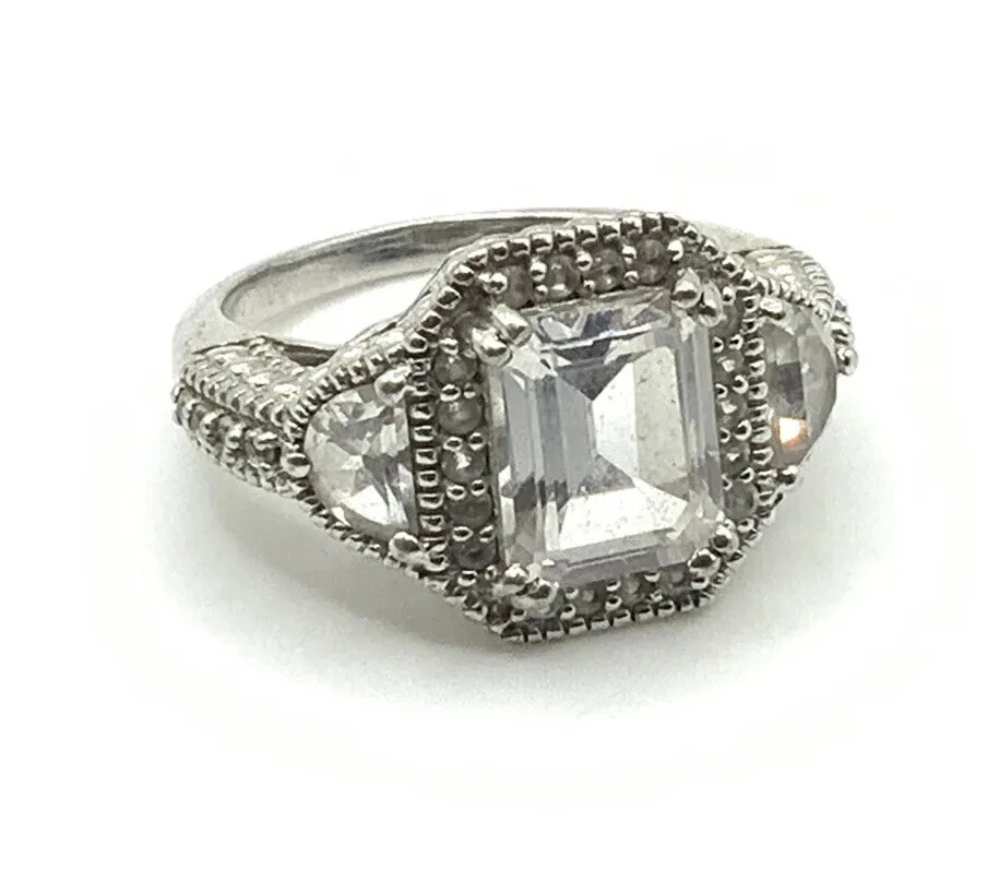 Cleaning shop white sapphire