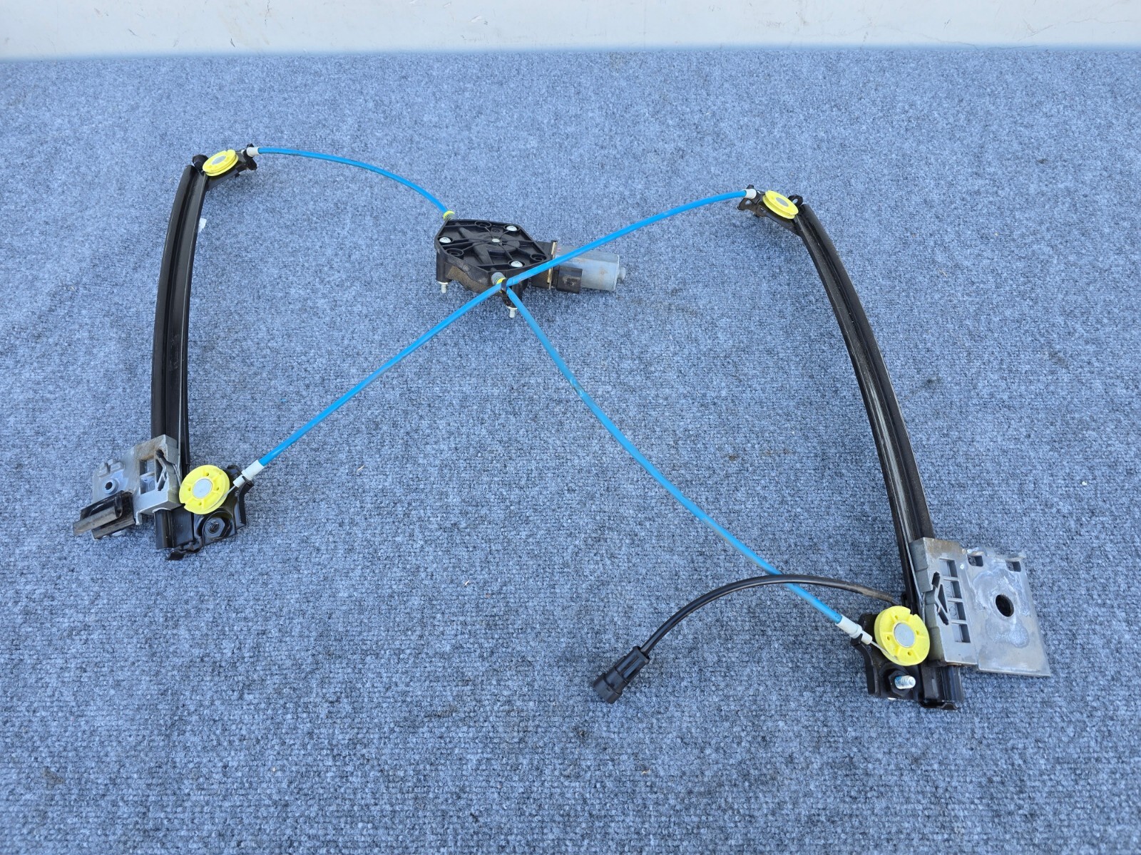 FRONT RIGHT WINDOW REGULATOR MOTOR OEM 119K 08-19 MASERATI GRANTURISMO
