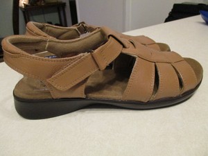 dr scholl's double air pillo sandals