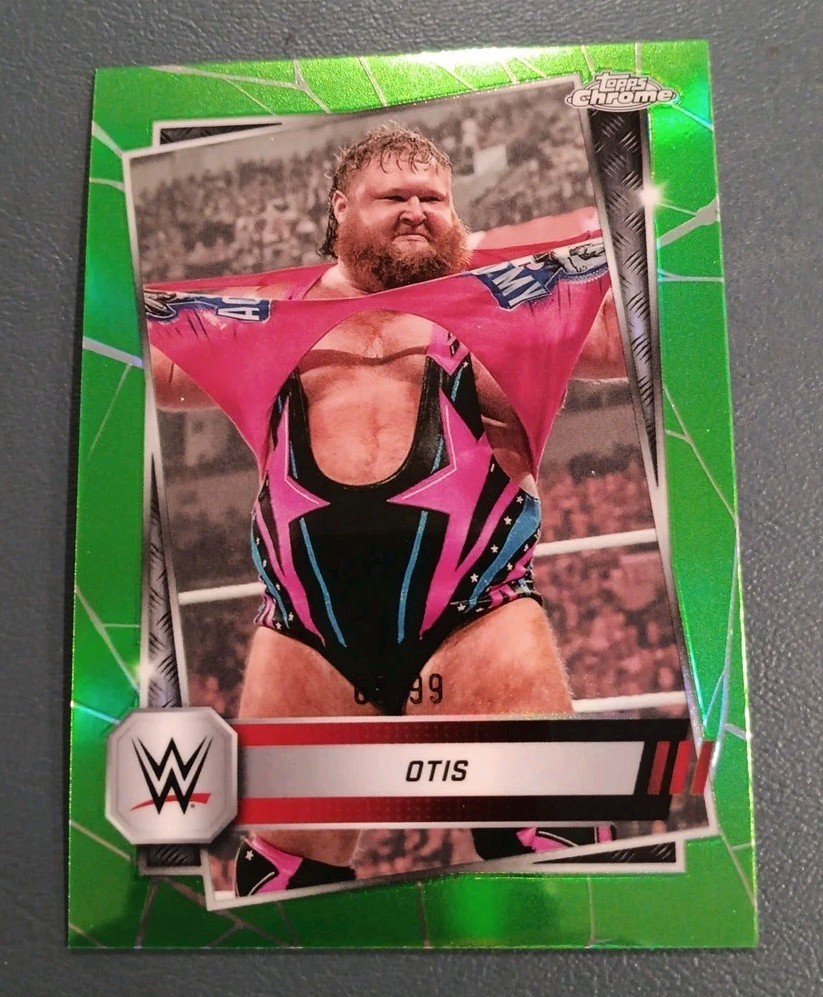 Otis 2025 Topps Chrome Green Refractor /99 45 WWE