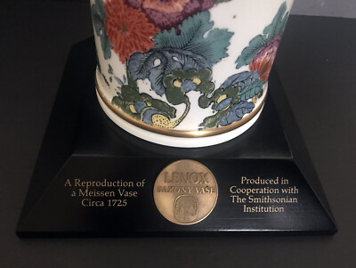 Lenox SaxonyVase Smithsonian Institution