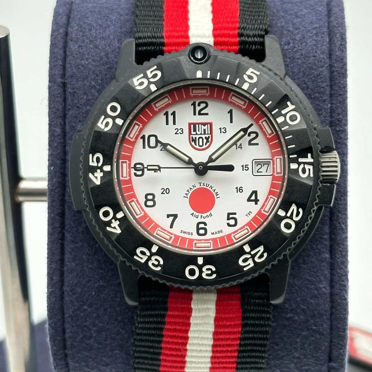 Luminox Navy Seal Japan Tsunami Aid Fund White Dial Quartz Mens