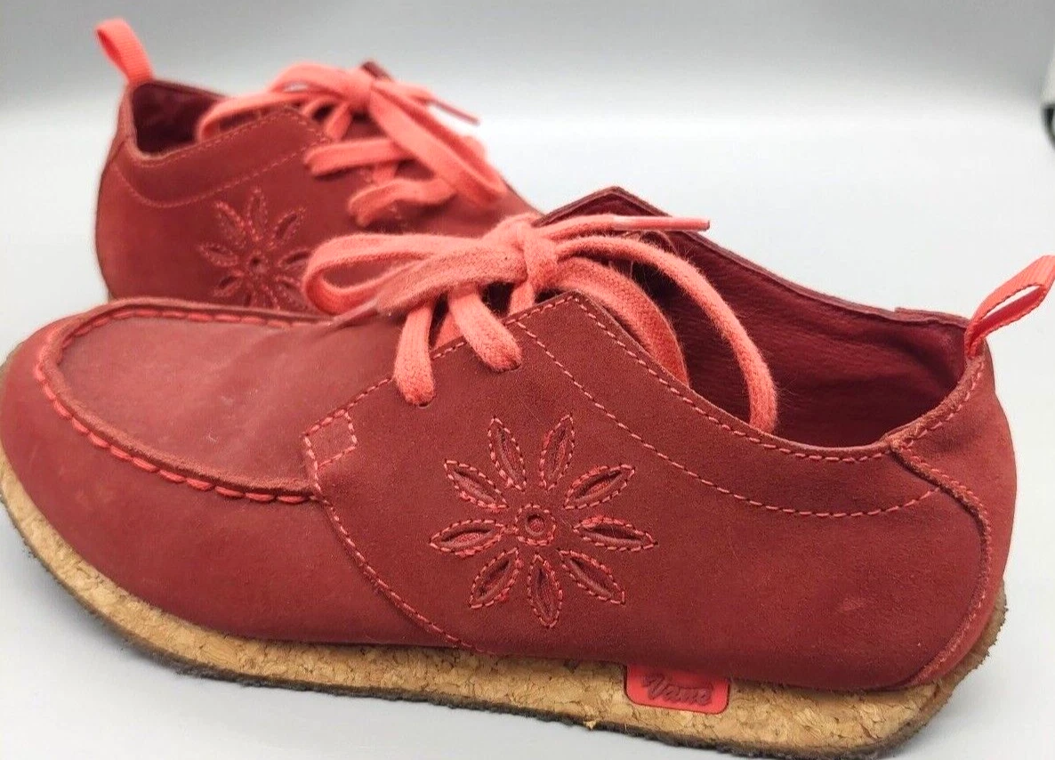 Vans chukka top boots women
