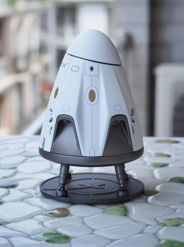 CrewDragon model in 1:55 scale SpaceX - Picture 2 of 15