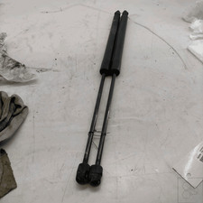 D&auml;mpferstange der Hintert&uuml;r. Links MERCEDES-BENZ Classe B (T245) 200 CDI Mnv