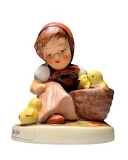 HUMMEL  CHICK GIRL  3 1/2  HIGH * HUM 57 2/0 * 1984 * GOEBEL * FREE SHIPPING 