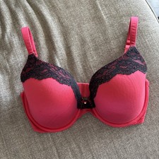 Victoria's Secret Body Lined Perfect Coverage Red Bra Black Lace Size 32DDD
