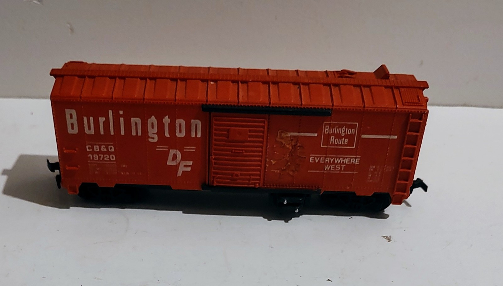 HO Scale #79720 Burlington Route Operating Box Car