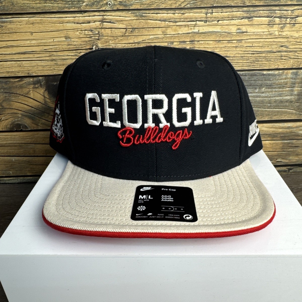 Men's Nike Black/Cream Georgia Bulldogs Pro Legacy Script Snapback Hat M/L  NEW🐾 - Main Image