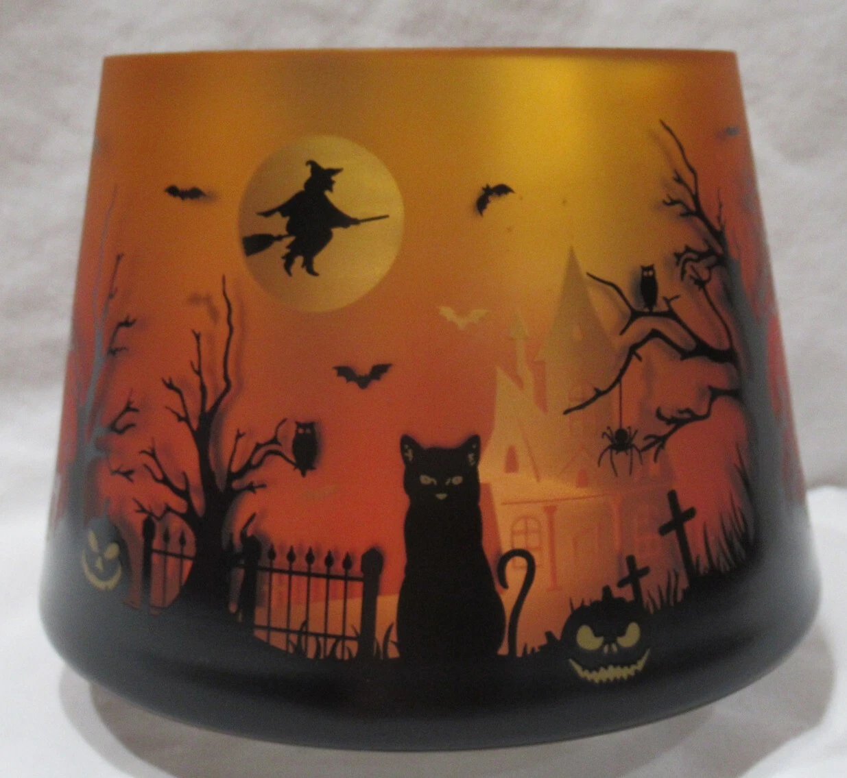 Illuminate Your Halloween: A Complete Guide to Yankee Candle Shades and Plates