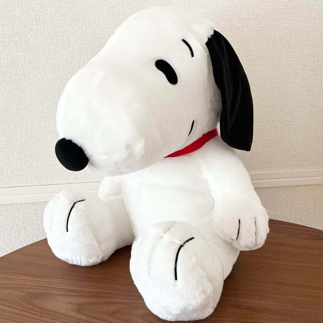 SNOOPY Grande Giga BIG Plush doll Sitting ver. Japan 2024