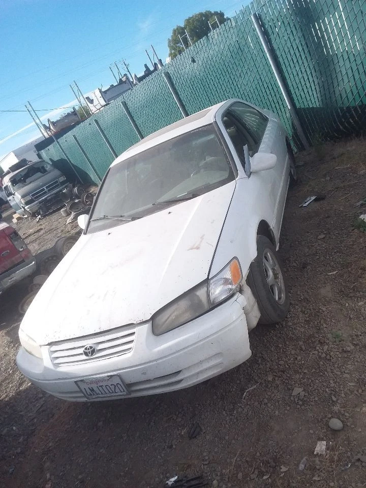 Used Fuel Injection Throttle Body fits: 1997 Toyota Camry 4 cylinder California Foto 3 de 4