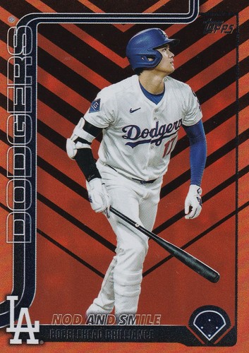 Shohei Ohtani Nod and Smile CL 2025 Topps Update Holiday Orange Foil SP #US84