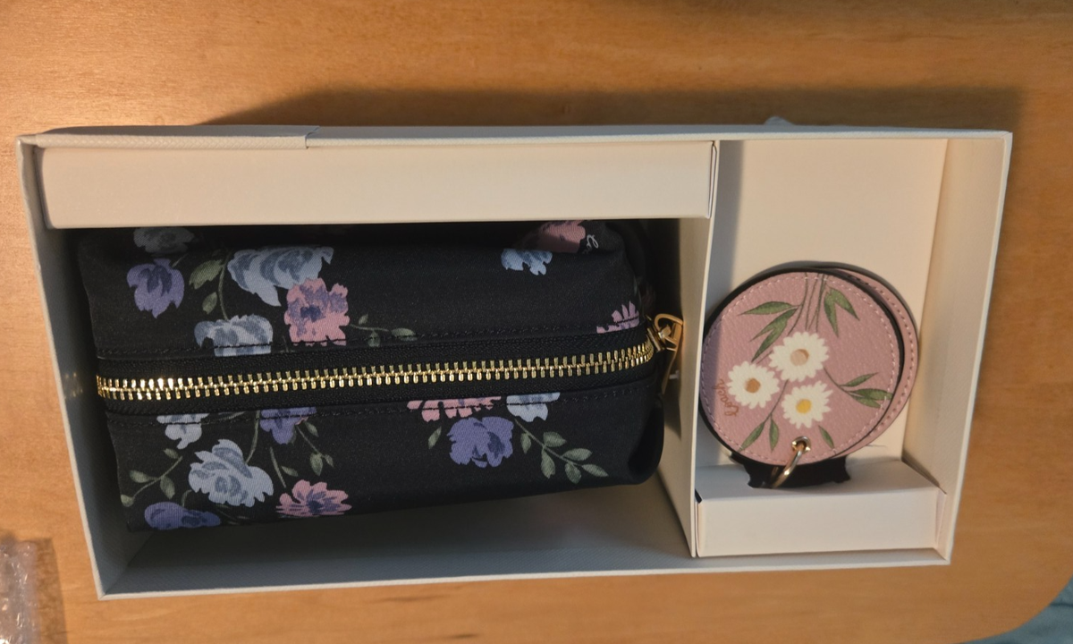 Coach Boxed Travel Set Cosmetic Case & Keychain in Navy Painted