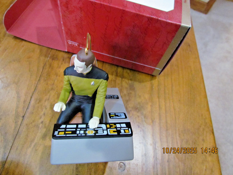 Hallmark Keepsake Ornament Star Trek The Next Generation: Commander Data