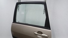 Porte arrière et accessoires Suzuki LIANA