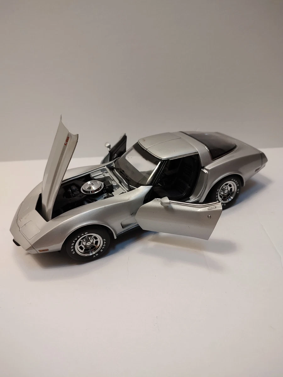 UT Chevrolet Corvette Contemporary Manufacture Diecast Cars