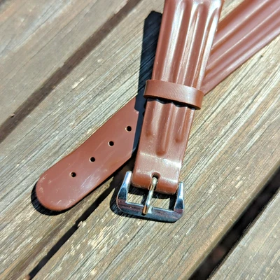 Bracelet montre plongeur rétro caoutchouc marron années 60 fabrication suisse acier boucle tropic 19 mm - Photo 1/4