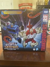 Transformers Legacy United Doom    N Destruction Breakdown & Windsweeper -Open Box