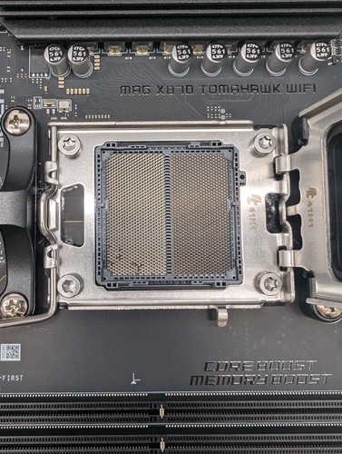 USZKODZONA PŁYTA GŁÓWNA MSI AMD MAG X870 TOMAHAWK WIFI - Zdjęcie 4 z 5