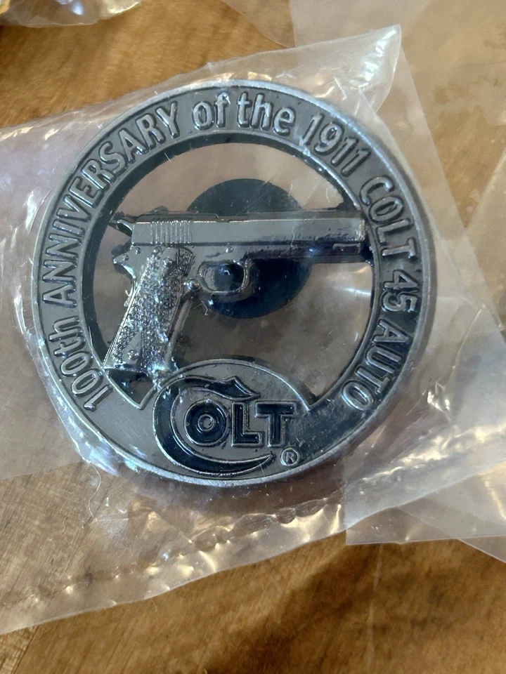 5 VTG 2011 Lapel Pins COLT 1911 Anniversary, 3 NRA Pittsburg Convention, BENELLI - Image 2 of 4