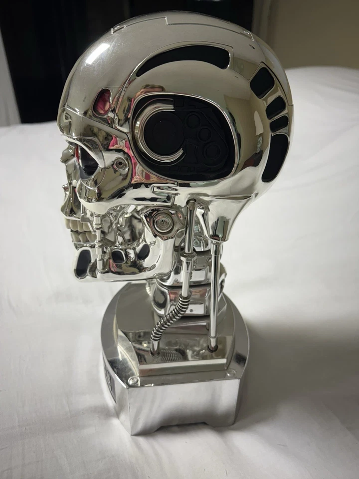 Terminator 2: Judgment Day, 6-Disc Collector Set+Endoskull Bust+Limited Edition - Image 2 of 4