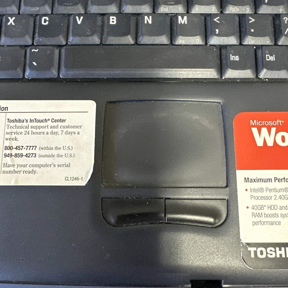 Portátil Toshiba Satellite 1905-S303 15" 2,4 GHz ~ 512 MB RAM ~ 40 GB HDD XP Home Foto 3 de 4