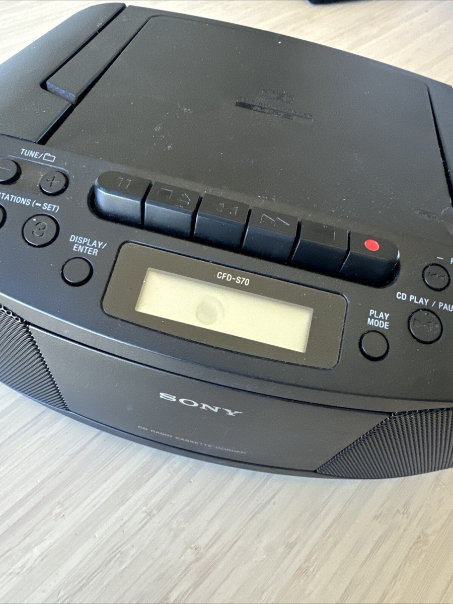 Sony CFD-S70 Portable CD, MP3, Cassette, & Radio Boombox Sony CFD-S70 Portable CD, MP3, Cassette, & Radio Boombox