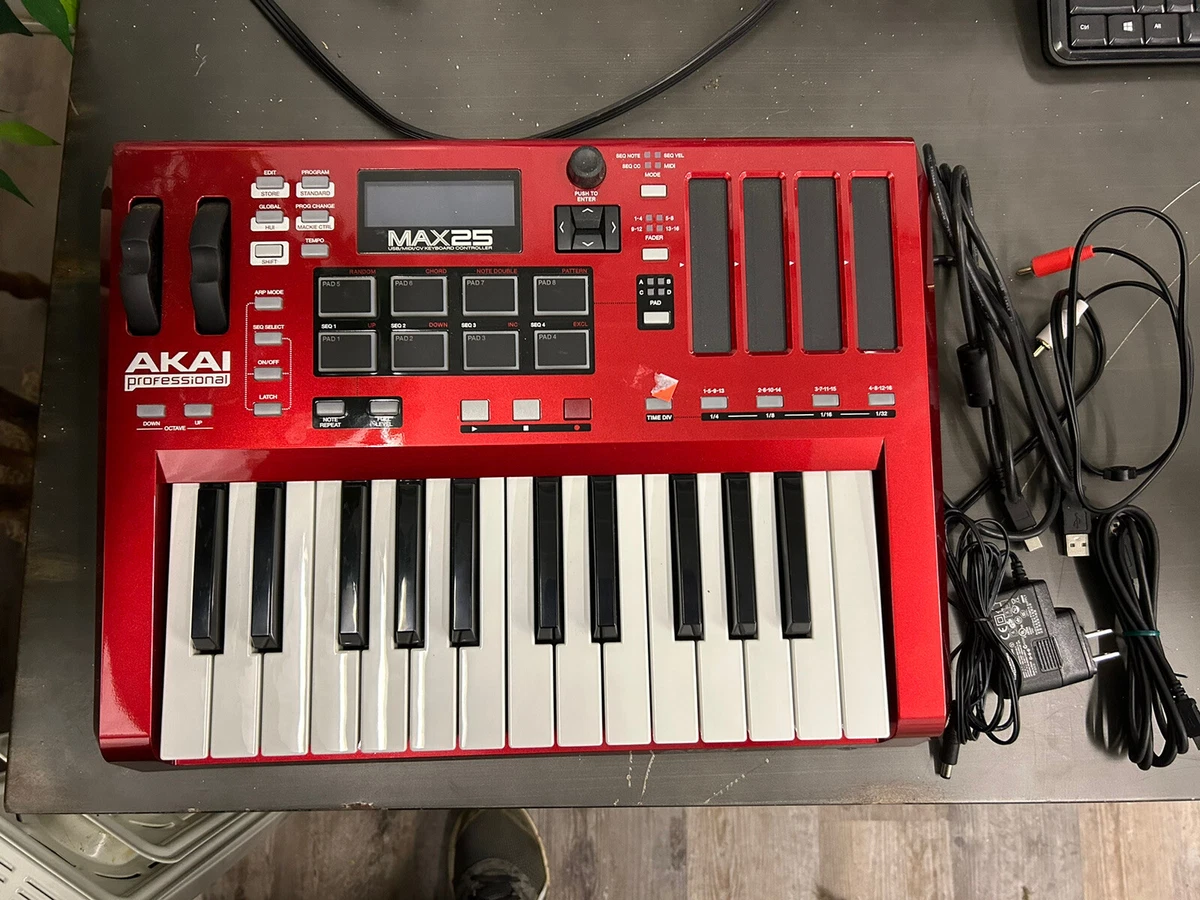 Akai Pro MAX25 USB MIDI CV Eurorack DAW Keyboard Drum Pad Controller