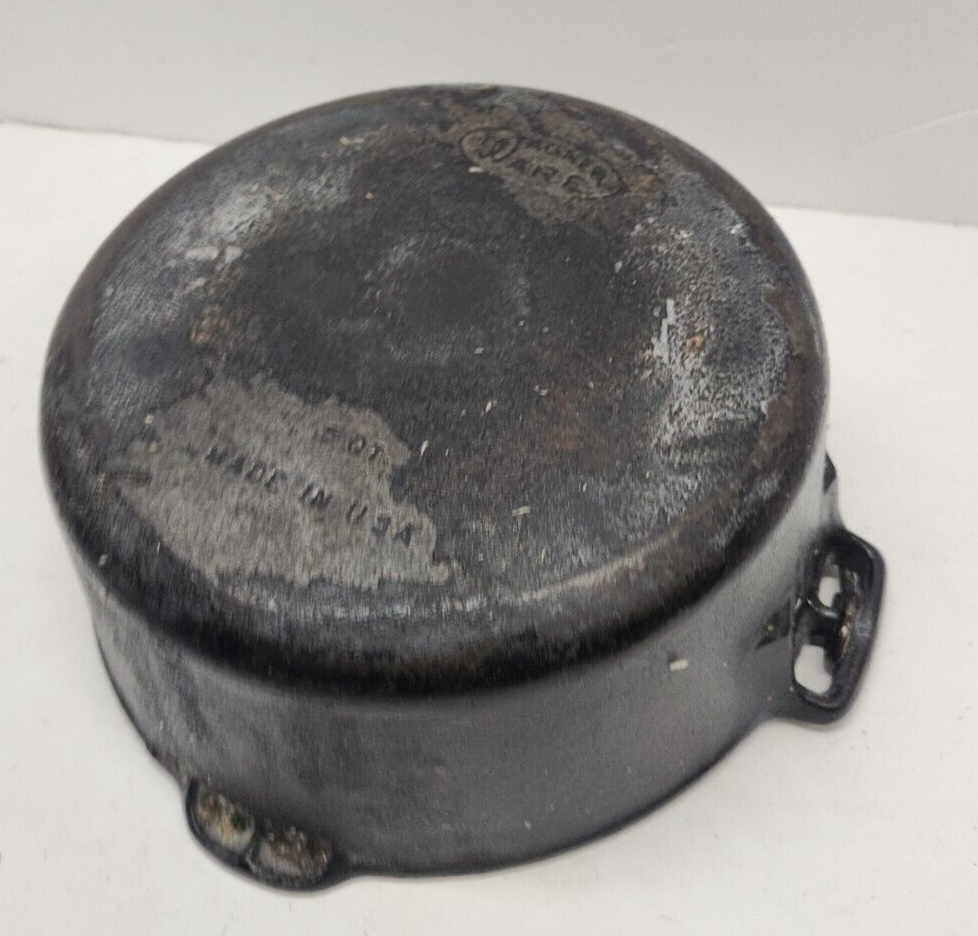 Vintage WAGNER WARE Cast Iron 5 Qt Dutch Oven No Lid Made in Vintage WAGNER WARE Cast Iron 5 Qt Dutch Oven No Lid Made in
