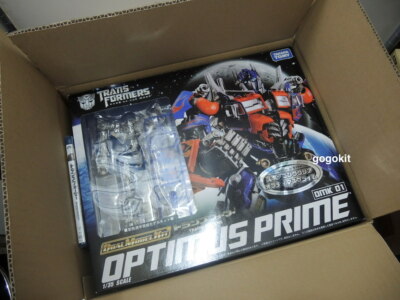 特撮 TAKARA TOMY 1/35 Optimus Prime Transformers 35th Anniversary Convoy & Optimus Prime Takara