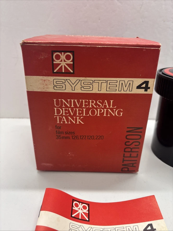 Tanque universal Paterson System 4 para desarrollo de películas, capacidad de 20 oz Foto 2 de 4
