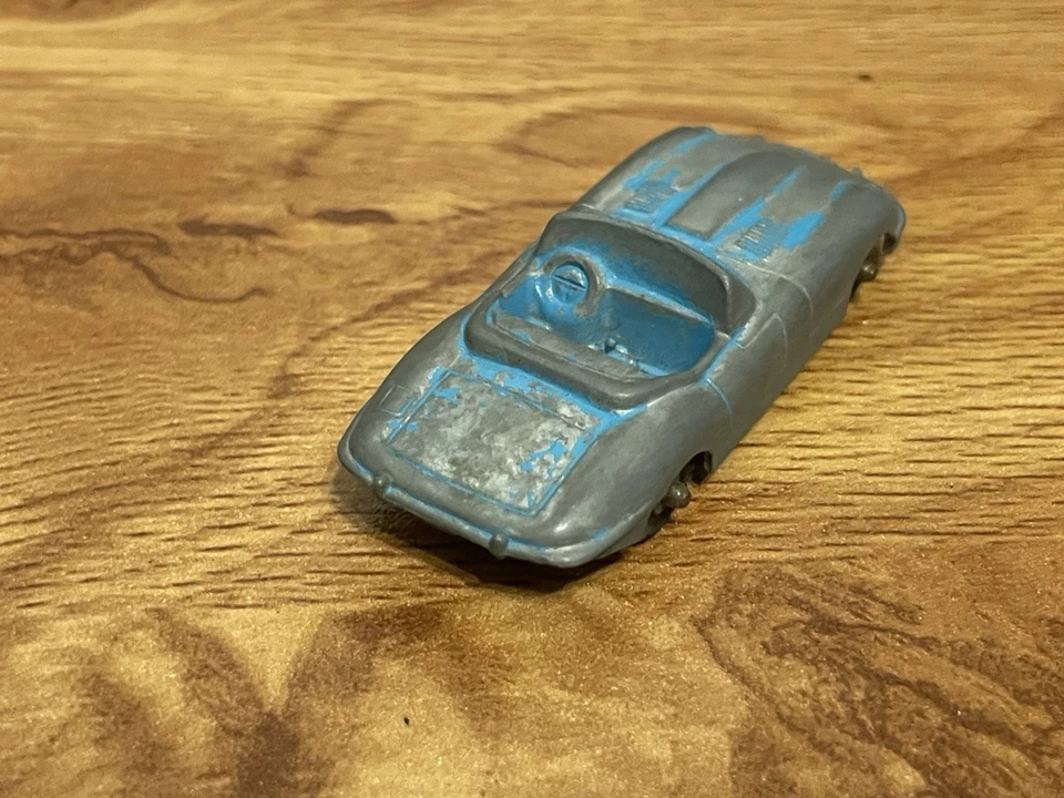 Coche de carreras vintage TootsieToy Midgets Jaguar tipo D escala 1:64 Foto 2 de 3