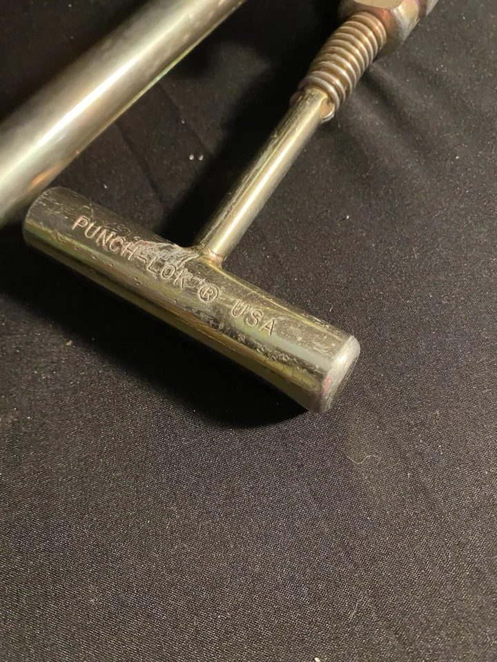 Punch-Lok P-1000 Locking Tool for Banding Hose Clamps. Punch-lok Brand. - Image 2 of 4