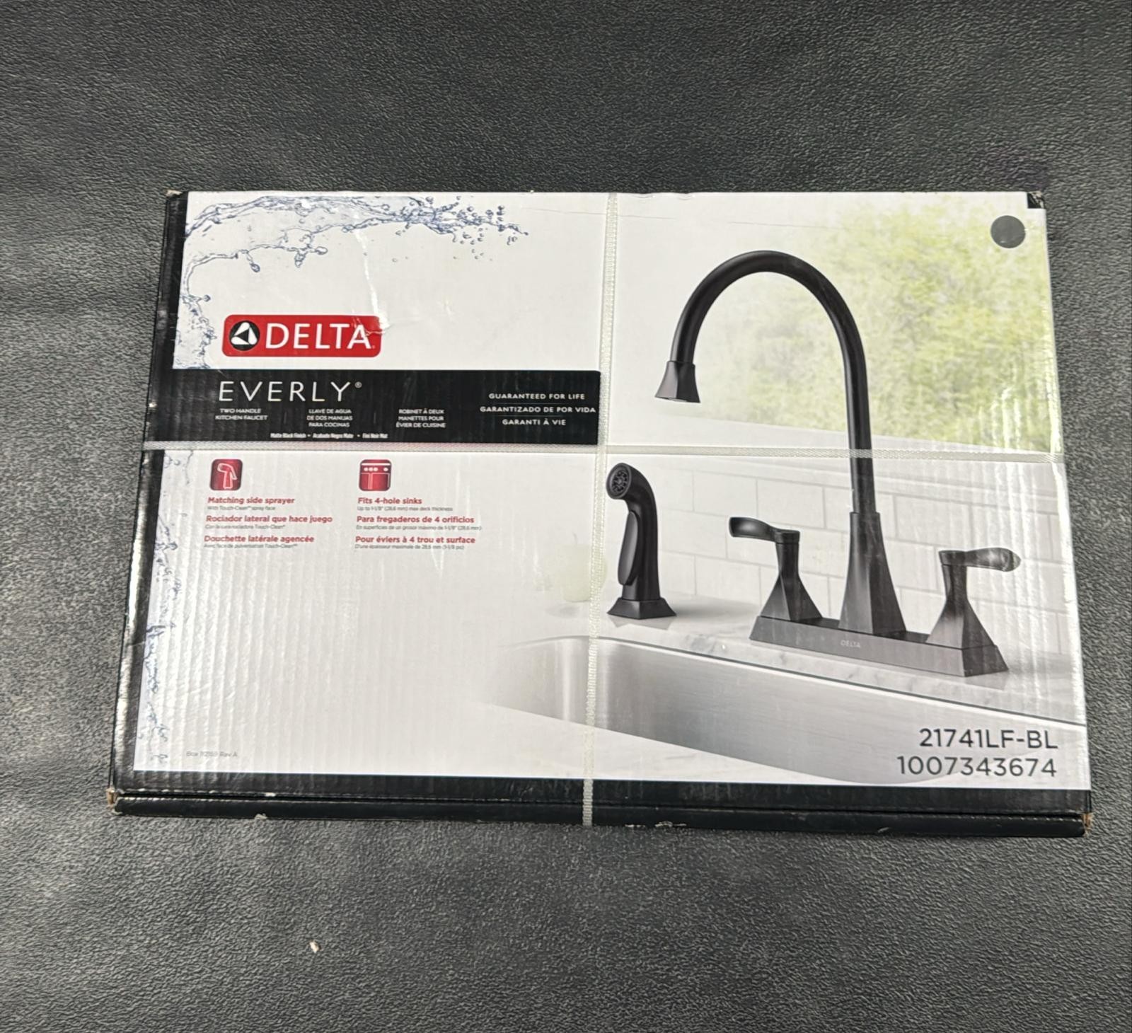 Delta Everly Double Handle Kitchen Faucet with Spray in Matte Black NEW SEALED!