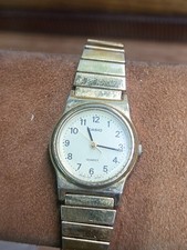 Vintage Casio 901A2-747 Ladies Quartz Watch