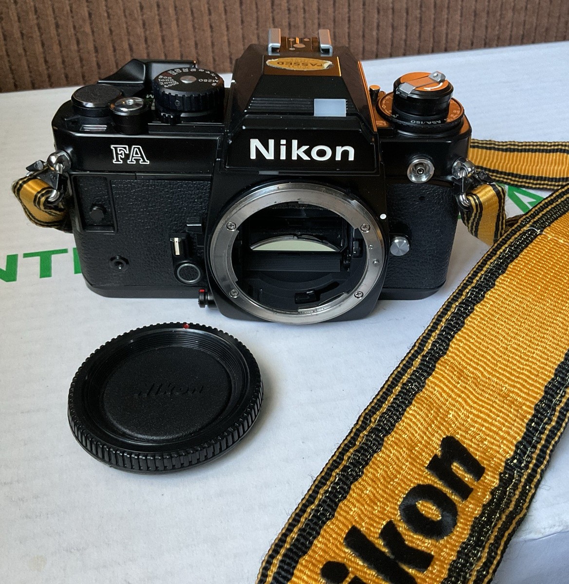 #324★良品★Nikon FA ボディ Nikon FA SLR Film Camera Body Only, plus Strap, Lens Cover, Camera